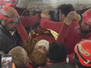 Fatma Enkazdan 209. Saatte Çıkarıldı, Parmağını Kaldırıp Kelime-i Şehadet Getirdi
