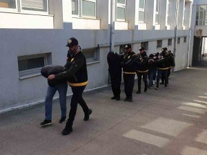 Depremzedelerin Eşyalarını Çalan 7 Kişi Yakalandı