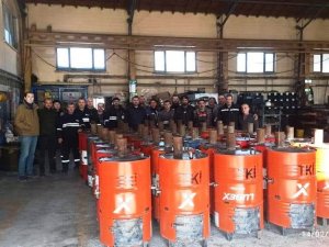 Tavşanlı Gli̇ İşçileri Depremzedeler İçin Varil Tipi Soba Üretiyor