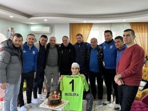 Fernando Muslera’dan Eren’e Geçmiş Olsun Forması