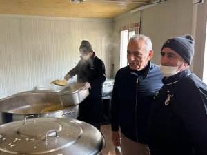 Küçükçekmece Belediyesi’nden Hatay’da Günlük 5 Bin Kişiye Sıcak Yemek Desteği