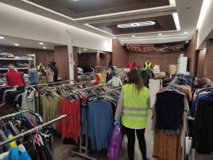 Denizli Büyükşehir, 4 Binden Fazla Depremzedeye Sıfır Giysi Yardımı Yaptı
