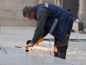 Devlet-sanayi İş Birliğiyle Üretilen Konteyner Ve Çadırlar Deprem Bölgesine Gönderiliyor