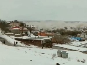 7.6’lık Deprem Elbistan’ı Böyle Vurdu; Toz Bulutu Gökyüzünü Kapladı