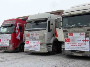 Gürcistan’daki Azeri Türklerinden Deprem Bölgesine Anlamlı Yardım