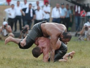 Kurtdere Er Meydanı’nda Başpehlivan Orhan Okulu Oldu