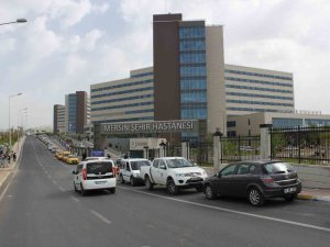 Mersin Şehir Hastanesinin Depremde Zarar Gördüğü İddiaları Gerçeği Yansıtmıyor