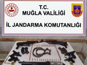 Ev Değil, Cephanelik Çıktı