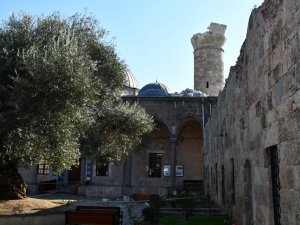 Tarihi Sarı Selim Camiinin Minaresi Asrın Felaketine Dayanamadı