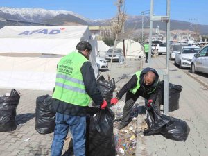 Büyükşehir Depremin Yaralarını Sarmak İçin Yoğun Çaba Harcıyor