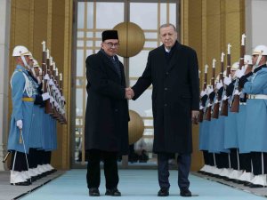 Cumhurbaşkanı Erdoğan, Malezya Başbakanı Enver İ̇brahim’i Kabul Etti