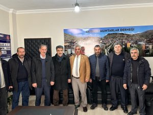 Bayburt’ta Köy Ve Merkez Mahalle Muhtarlarının Deprem Bölgesine Yardımları Sürüyor