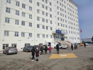 Karaman’da Gsb Yurtlarına Depremzedelerin Yerleştirilmesi Sürüyor