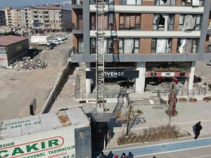 Hasarlı Binalardan Tehlikeli Eşya Tahliyesi
