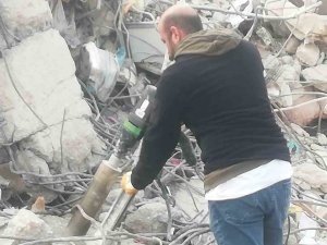 Adıyaman’daki Enkazlardan Karot Örneği Alınıyor