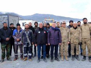 Şırnak Valisi Bilgin, Nurdağı’nda Deprem Sonrası Değerlendirmelerde Bulundu