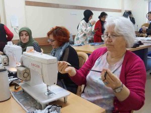 Edirne Halk Eğitim Merkezi’nde Üretilen Ürünler Depremzedelere Ulaştırılacak