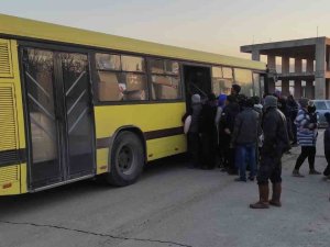 Sarı Otobüslerle Umuda Yolculuk
