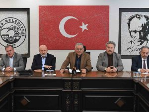 Büyükkılıç, Başkanlarla Deprem Koordinasyon Toplantısı Yaptı