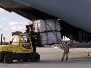 Pek Çok Ülkeden Gelen 11 Tır Çadır, İ̇stanbul’dan Askeri Kargo Uçaklarıyla Yola Çıktı