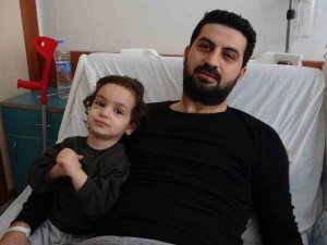 Ailesini Çıkardı, Kendisi Son Anda Yaralı Kurtuldu: “Oğlum Yatağa Değse Sıçrıyorum”
