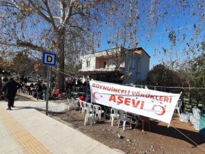 Narlıkuyu Boyuninceli Yörüklerinden Aşevinde Depremzedelere Ücretsiz Yemek