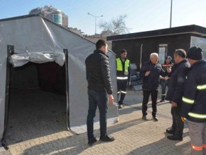 Lapseki Belediyesi Deprem Bölgesine Deprem Çadırı, Mobil Tuvalet Ve Banyo Gönderdi