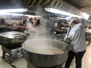 Iğdır’da Yapılan Kavurmalar Deprem Bölgesine Gönderiliyor