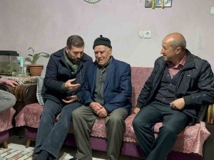 Sındırgılı Mehmet Amca “Siz De Benim Gibi Yapın, Paranızı Depremzedelere Bağışlayın”
