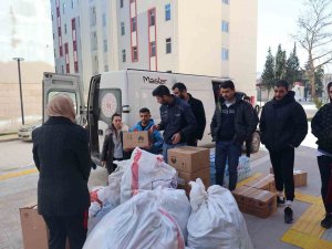 Depremzede Felaketi Böyle Özetledi: "Çatılara Bile Devrilir Korkusuyla Sığınamıyorduk"
