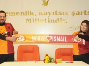 Fanatik Çift, Tutkunu Oldukları Takımın Formasıyla Nikaha Geldi