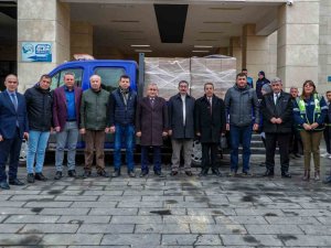Kütahyalı Muhtarlardan Depremzedelere Yardım