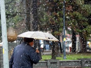 Soğuk Hava Ve Kar Yağışı Samsun’da Etkili Oluyor