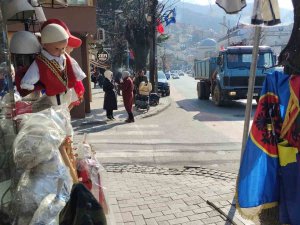 Kosova, Bağımsızlığının 15’inci Yılını Kutlamaya Hazırlanıyor