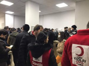 Depremzedeler İçin 2 Bin 759 Ünite Kan Bağışı