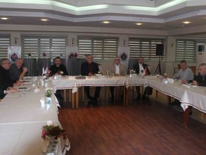 Deprem Bölgesine Ev Yapılması Görüşüldü