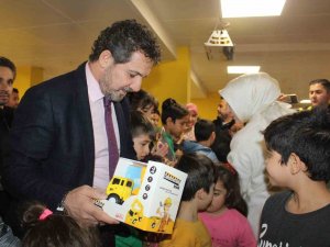 Depremzede Ailelerin Doğum Günleri Kutlandı, Pasta Kesildi