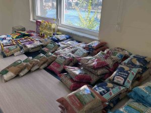 Ortaca’ya Gelen Depremzedeler İçin Yardım