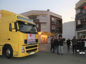 Efeler, Depremin Yaralarını Sarmaya Devam Ediyor