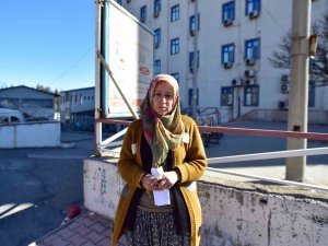 Enkaz Altında Video Çekerek Helallik İsteyen Fatma Kurt: “Beni Üzen, Yıpratan Kendi Borcum Değildi”