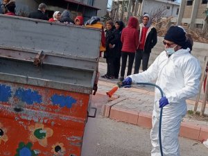 Deprem Bölgesi Haşere Oluşumuna Karşı İlaçlandı