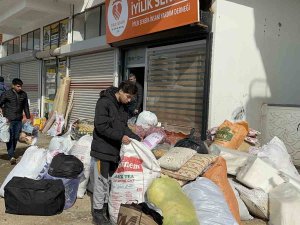 Siverekli Stk’lardan Depremzedelere Örnek Davranış