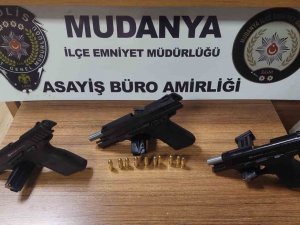 Bursa’da Ruhsatsız Silah Bulunan 3 Kişi Hakkında Tahkikat Başlatıldı