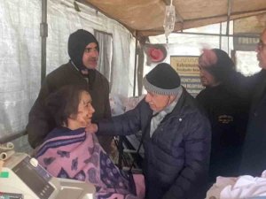 Deprem Bölgesinde Beraber Çalıştığını Doktorun Milletvekili Olduğunu Sonradan Öğrendi