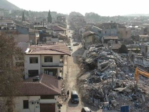 Hatay’da "Dünyanın Aydınlatılan İlk Caddesi" Yerle Bir Oldu