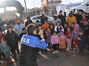 Polisten Depremzede Çocuklar İçin Etkinlik