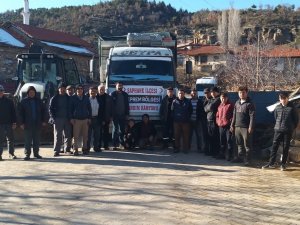 Şaphane’den Deprem Bölgesine 2 Kamyon Odun