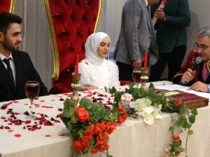 Depremzede Çifte Kütahya’da Nikah Sürprizi