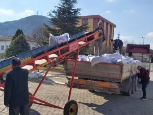Afet Bölgesindeki Besiciler İçin Yem Desteği Sürüyor