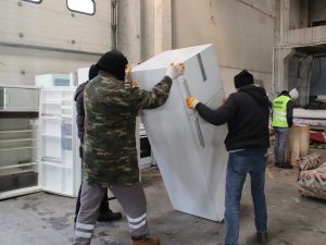 Akşehir’deki Depremzedeler İçin Beyaz Eşya Ve Mobilya Yardımı